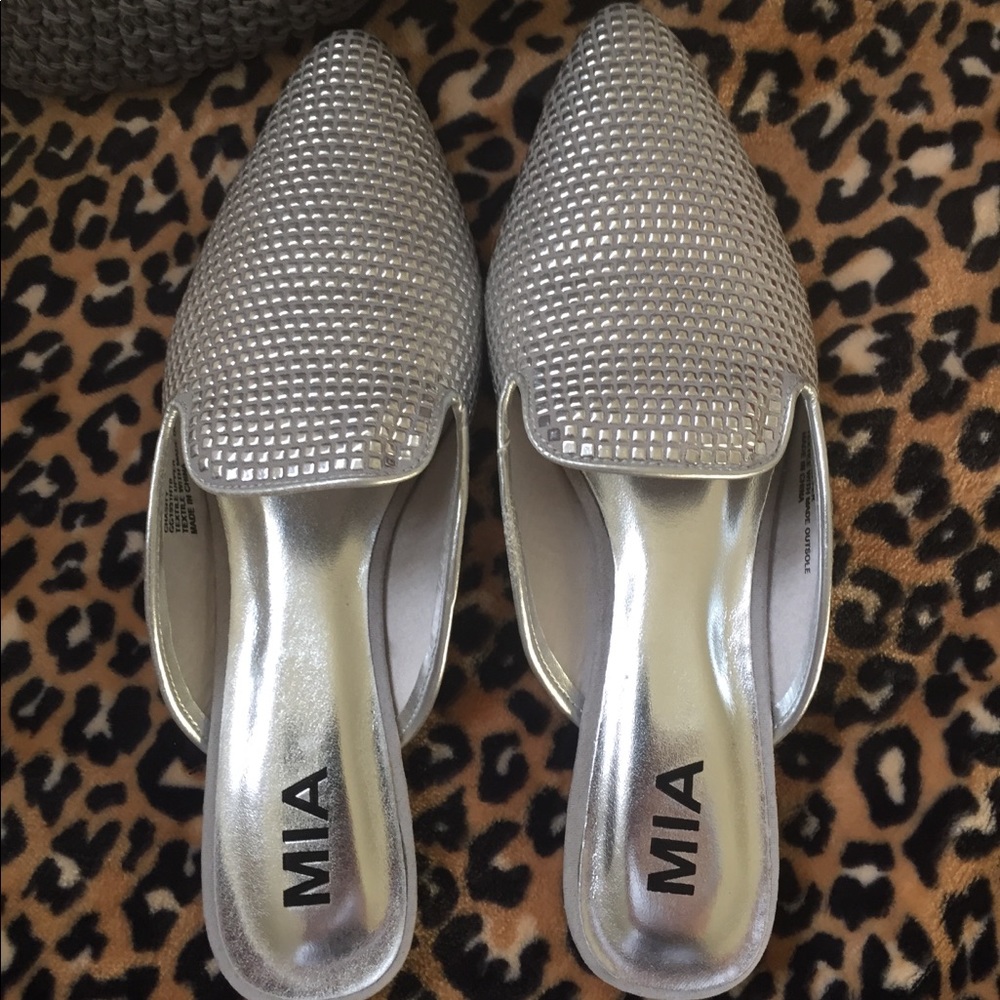 Mia mules